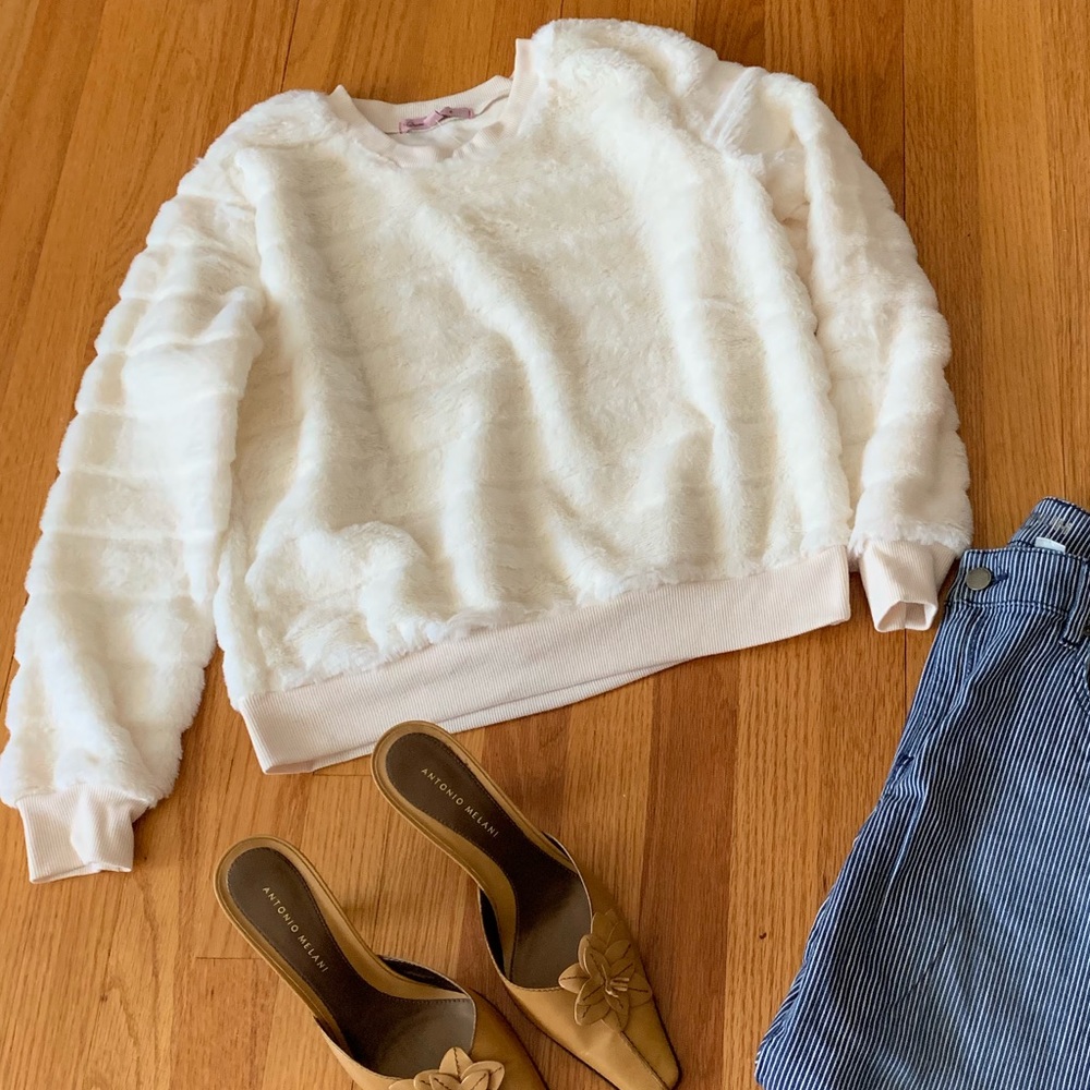 Plush pullover